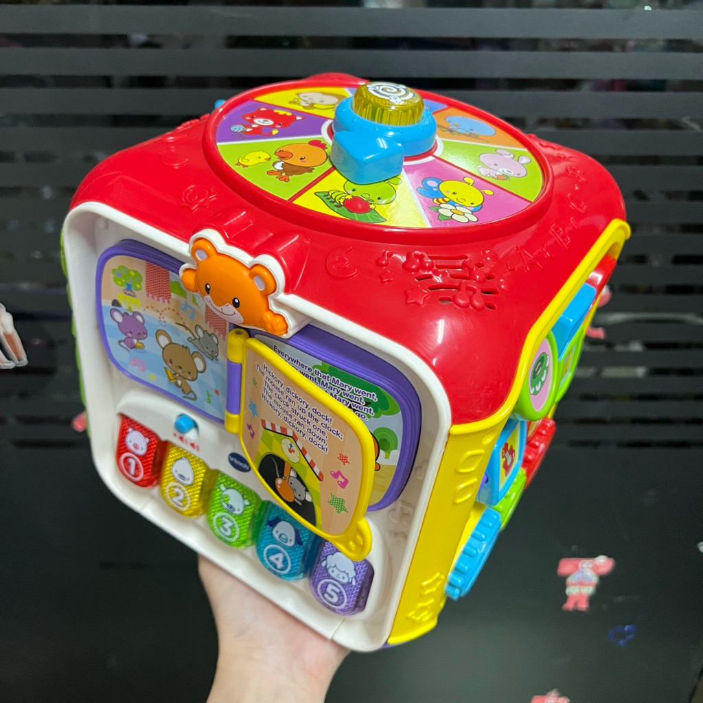 VTech Sort and Discover Activity Cube กล่องกิจกรรม **มือสอง**