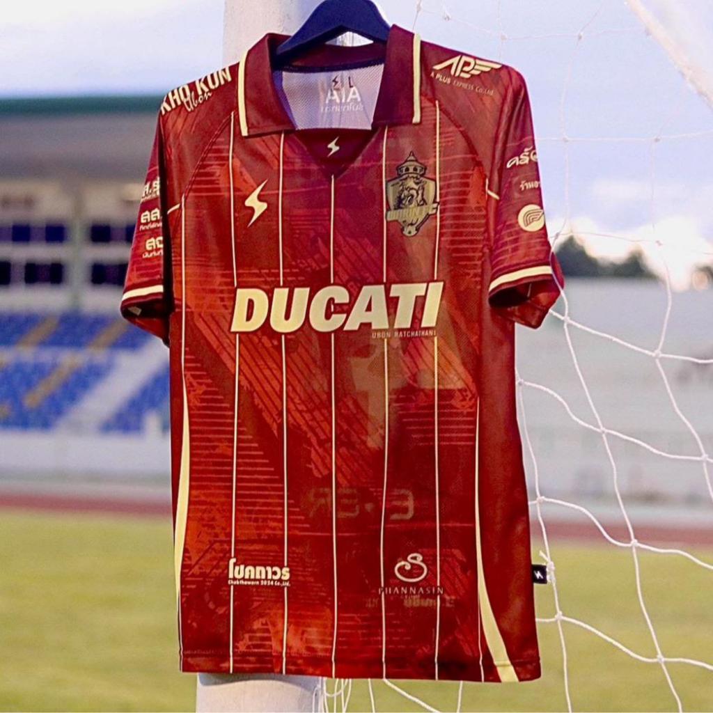 วารินFC 2025 คอปก สีแดงทอง ENERGY x WARIN FC เสื้อแข่งทีมวารินFC เสื้อกีฬาSportswear 2025