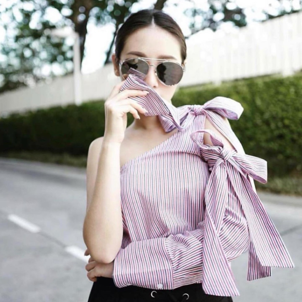 POMELO - Top เสื้อเปิดไหล่ ผูกโบว์ ไซส์ XS