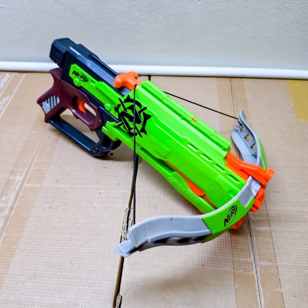 ปราบซอมบี้ให้ราบคาบด้วย Nerf Zombie Strike Crossfire Bow! มือสองสภาพสวย