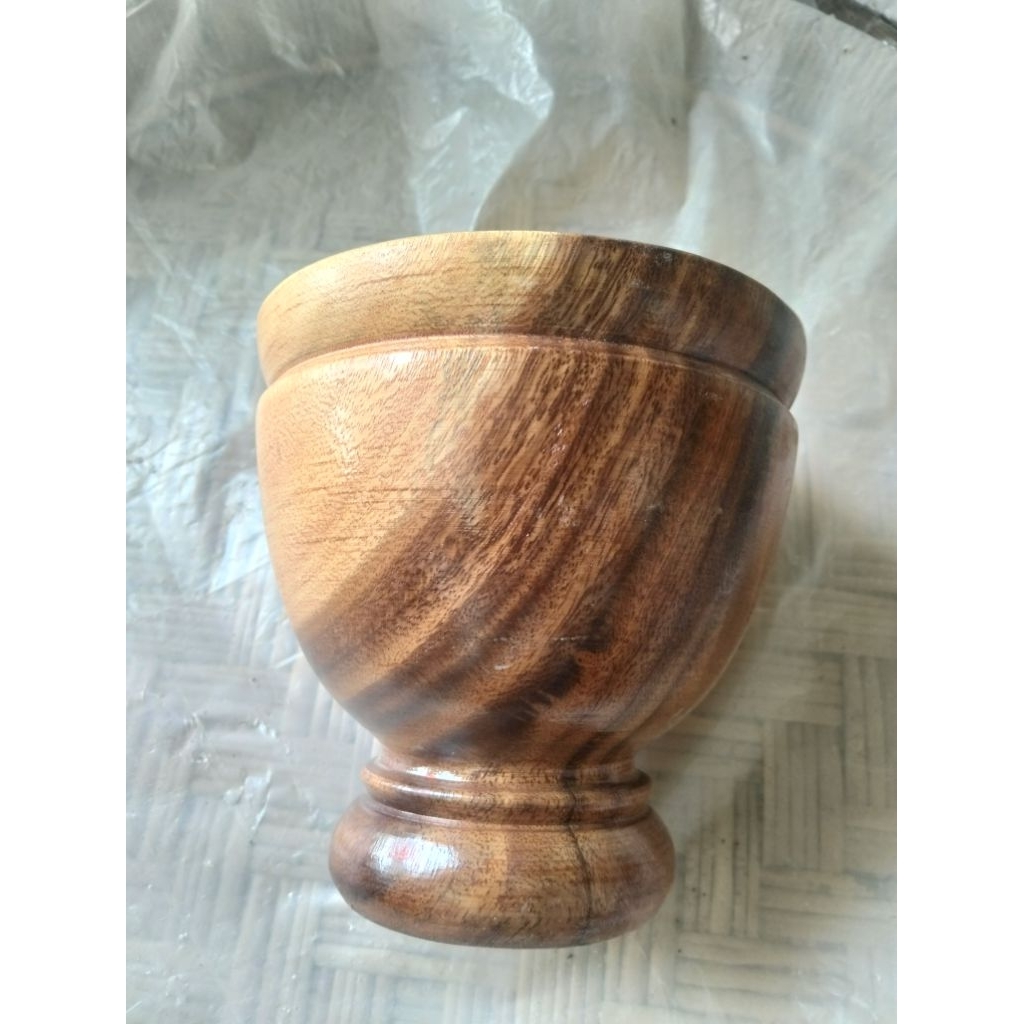 ครกไม้พร้อมสาก ไม้จามจุรี ลายไม้ธรรมชาติ มีหลายขนาด