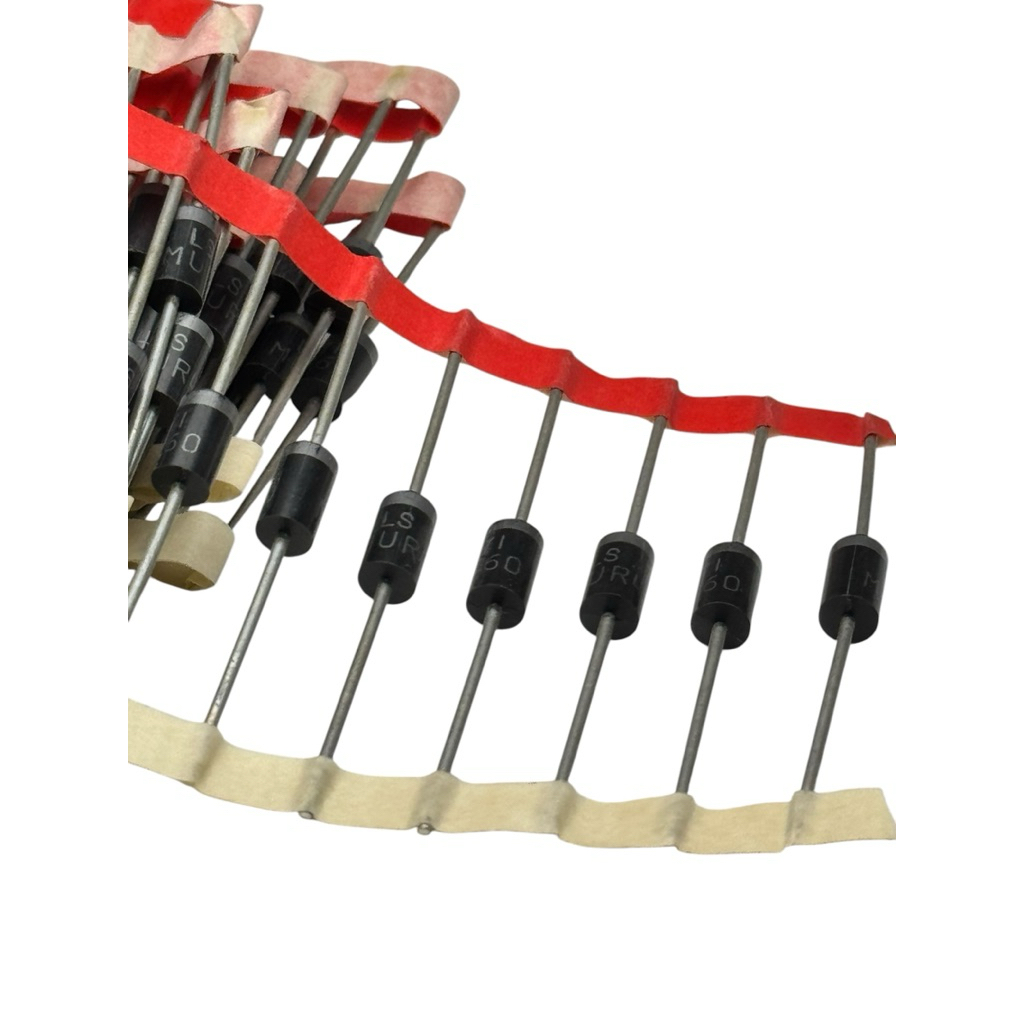 4ชิ้น MUR460 คือได Ultra-Fast Recovery Rectifier 4 แอมป์ (4A) แรงดันไฟฟ้า 600 โวลต์ (600V) (Fast Recovery