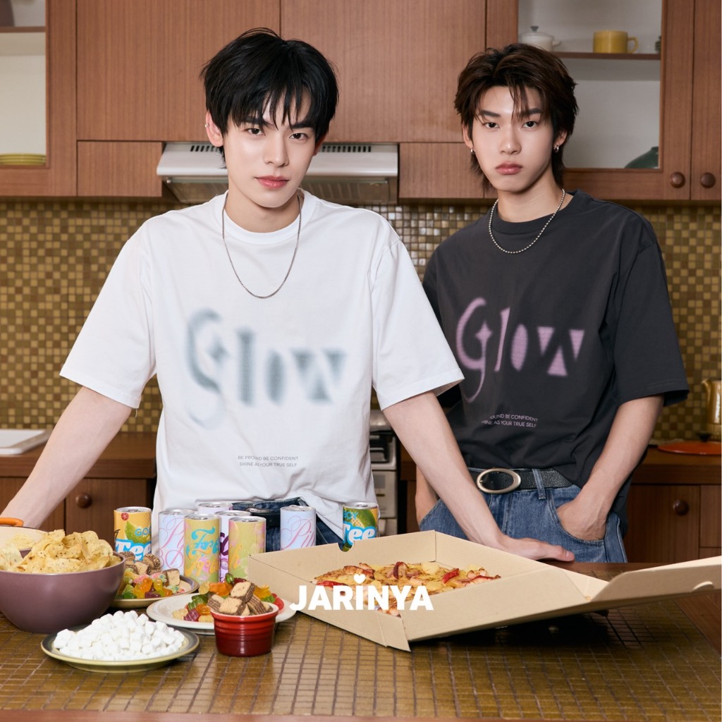 JARINYA (S-XL) เสื้อยืดทรง oversize สกรีนลาย Glow Unisex