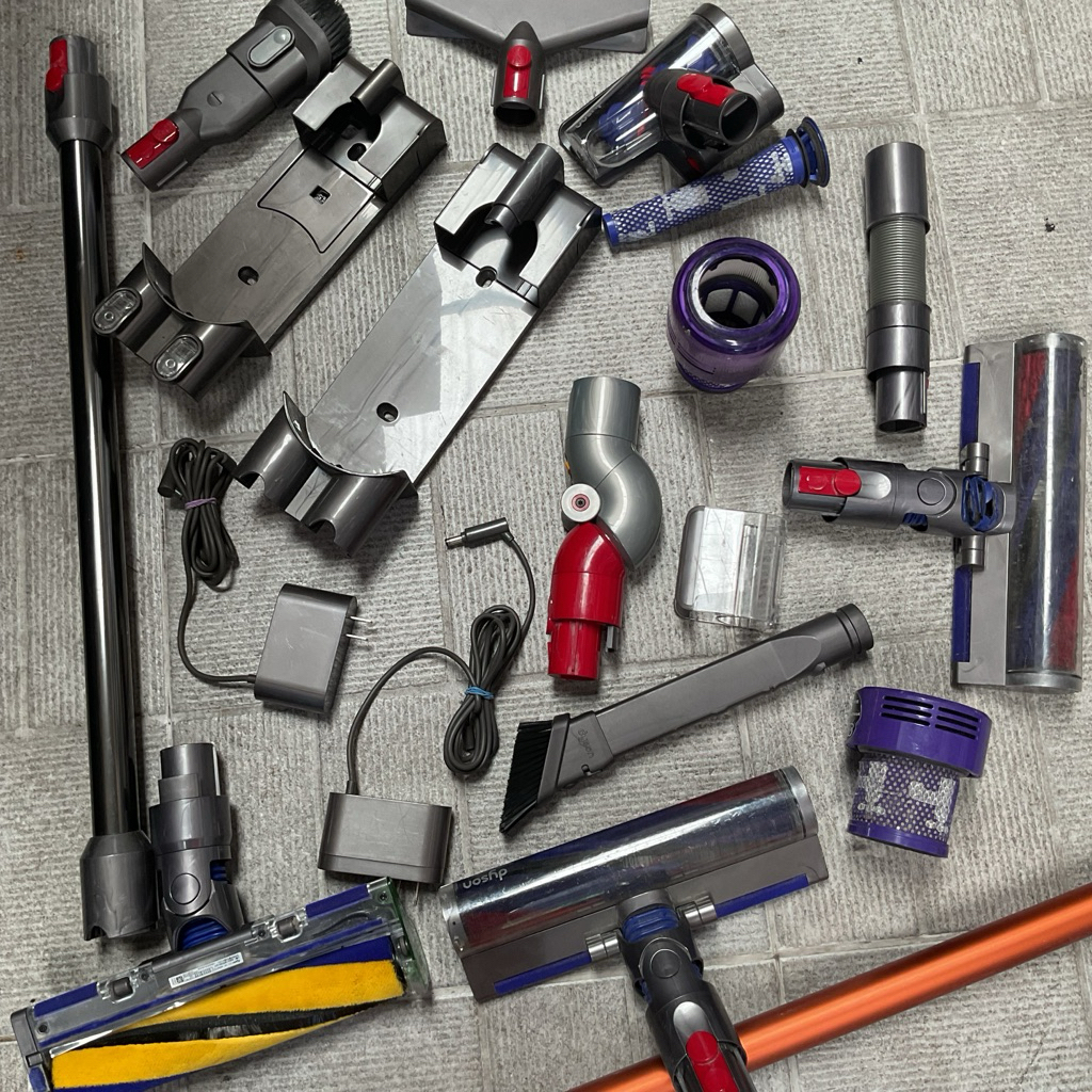 [สินค้ามือสองจากญี่ปุ่น] รวมอะไหล่แท้มือสอง dyson หัวทำความสะอาด,ท่อต่อ,Adapter,แท่นชาร์จ