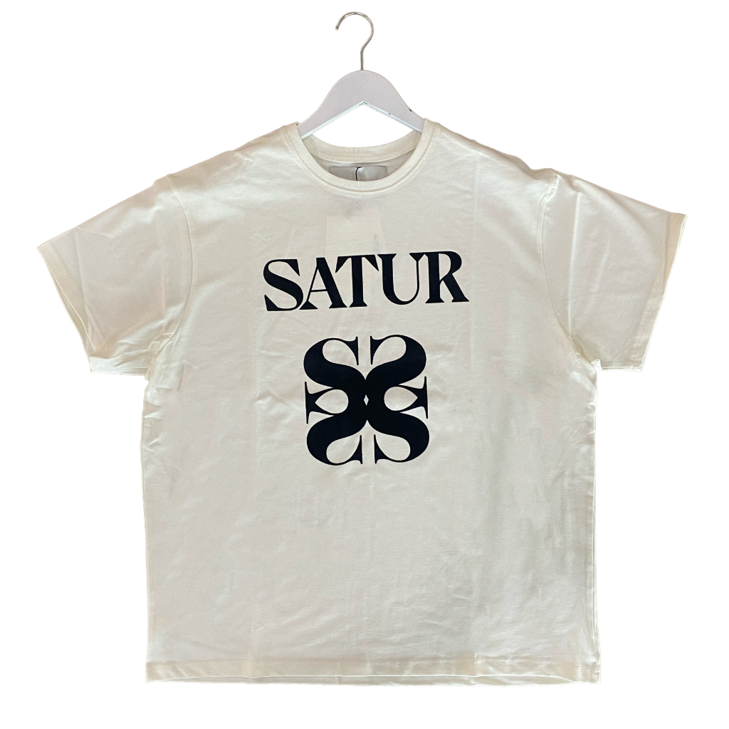 [ของแท้💯พร้อมส่ง] SATUR เสื้อยืดรุ่น All Day T-Shirt Cream