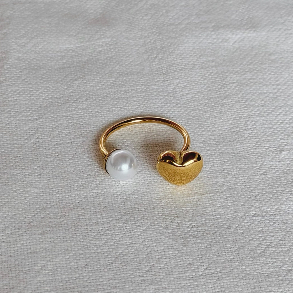 cora ring | แหวนรูปหัวใจ/ไข่มุก สแตนเลสตีล