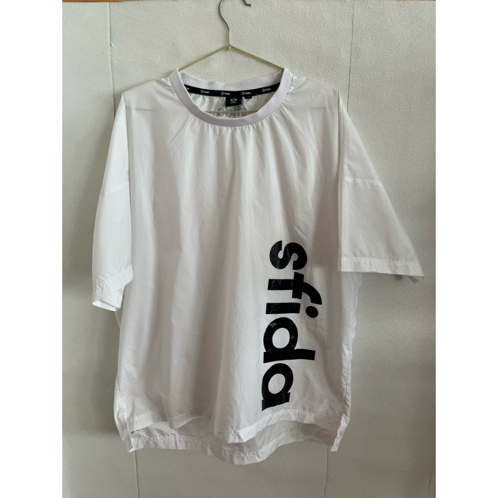 เสื้อผ้าร่มบางกันลม sfida สีขาว ไซร้m รอบอก50“