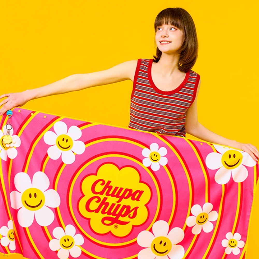 ( พร้อมส่ง ) Wiggle Wiggle x Chupa Chups Bath Towel ผ้าขนหนูชายหาด ผ้าเช็ดตัวมีกระดุมแป๊ก