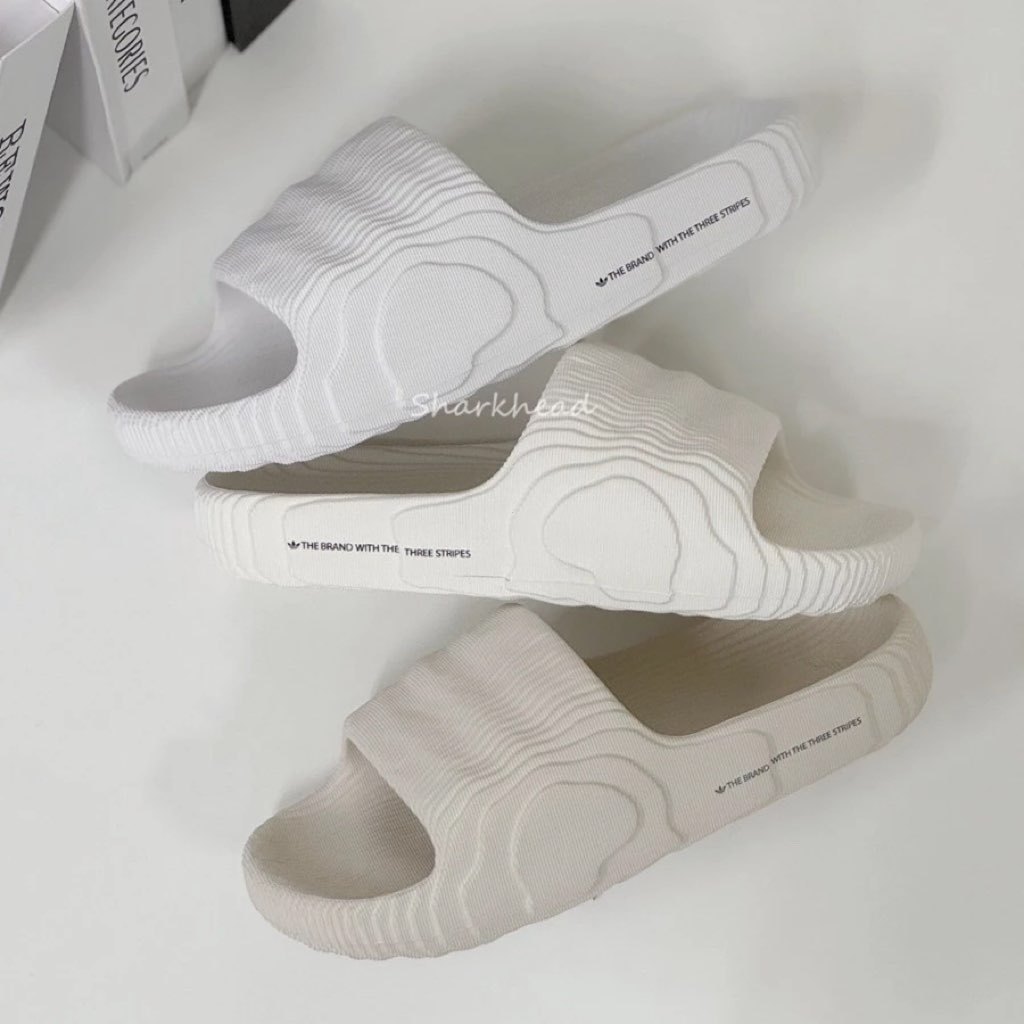 (ตัวแทนจัดซื้อของญี่ปุ่น)adidas ไลฟ์สไตล์ รองเท้าแตะ Island Club Adilette 22 Unisex สีเทา HP6522