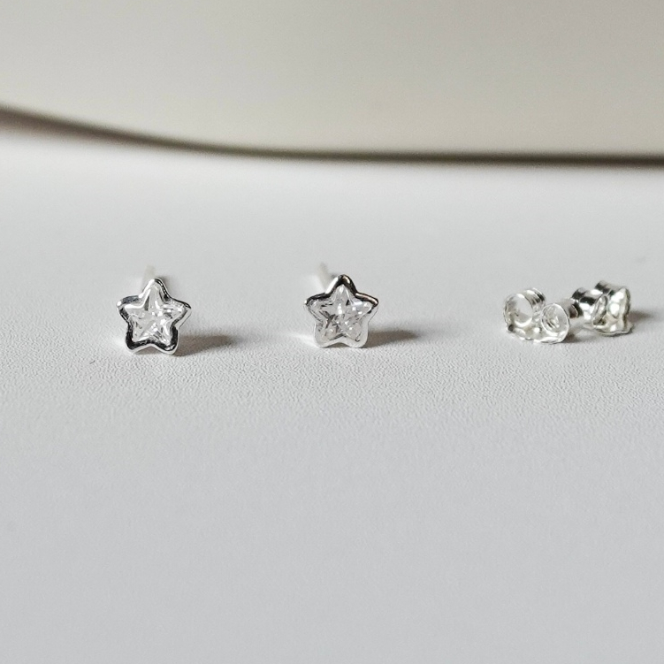 Earringsody: sody034 ต่างหูเงินแท้999 พร้อมแป้นต่างหูเงินแท้999 ต่างหูแบบเสียบรูปดาวฝังเพชรcz