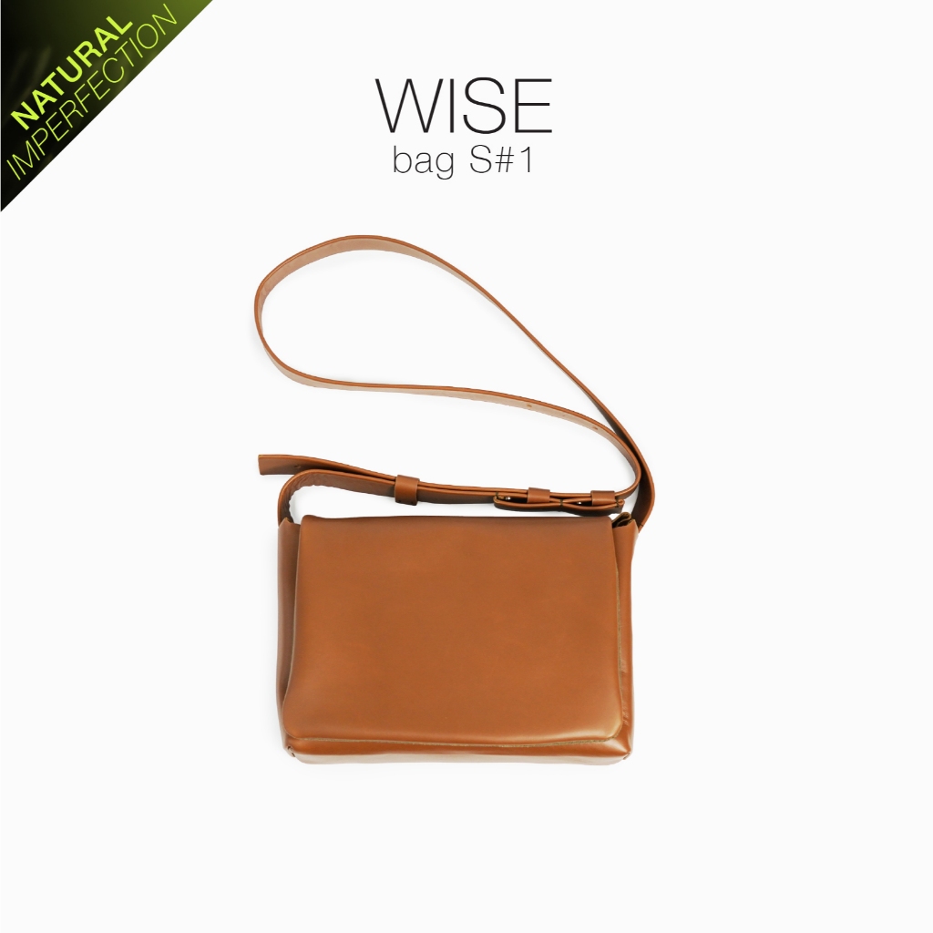 labrador WISE bag S#1 | NATURAL IMPERFECTION กระเป๋าสะพายไหล่หนังแท้ (LAA097-IM)