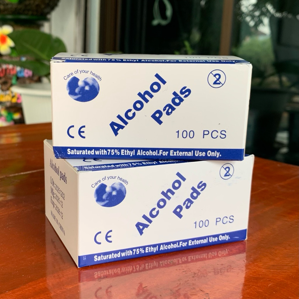 แผ่นแอลกอฮอล์ 75% Alcohol Pad (100 แผ่น/กล่อง) เช็ดทำความสะอาดและพกพาสะดวก
