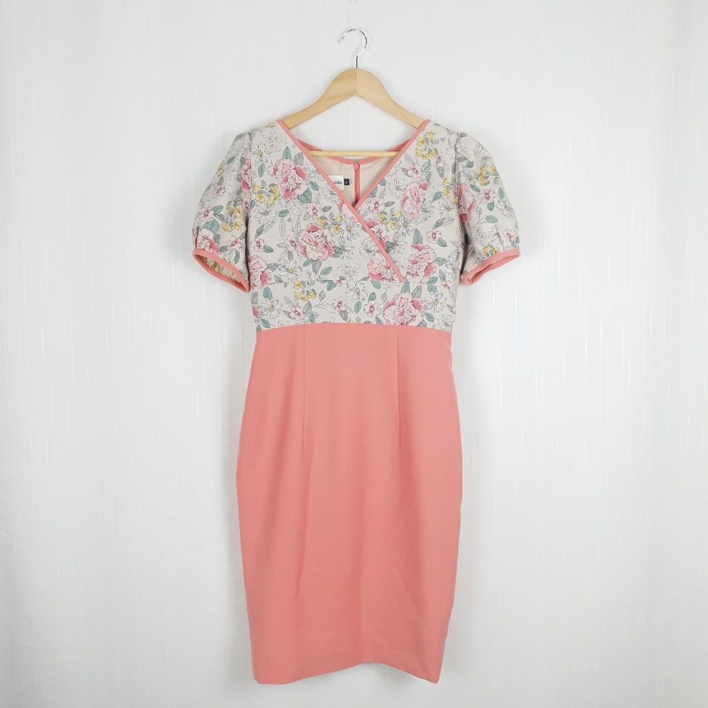 เดรส Pim by pimlee dress (รบกวนอ่านรายละเอียดสินค้าและตัดสินใจก่อนสั่งซื้อ สั่งแล้วห้ามยกเลิกและพร้อ