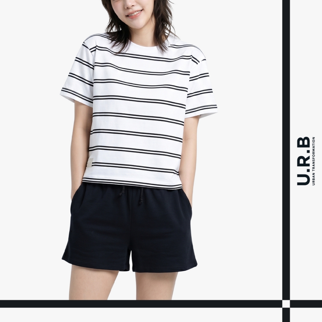 URBAN : WOMEN'S OVERSIZED STRIPED TEE  เสื้อโอเวอร์ไซส์ผู้หญิงลายริ้ว รุ่น 1UTWT1072 สี White with Black
