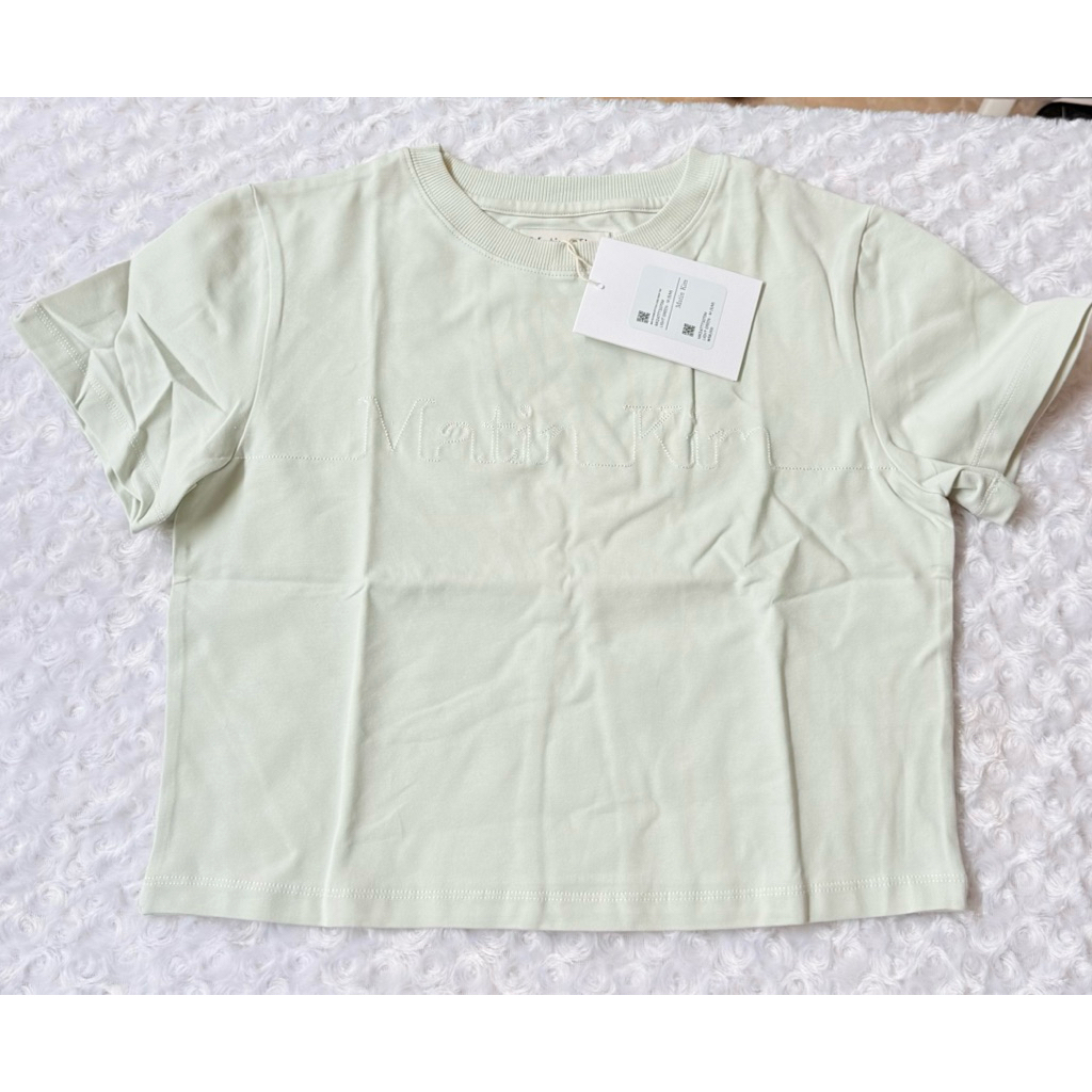 มีโค้ด 25% พร้อมส่งจากไทย เสื้อCrop Matin Kim S/Mราคาป้าย งานปักสวยๆมินิมอล  ของใหม่ เสื้อยืดmatin k