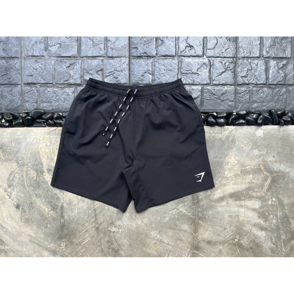 กางเกงขาสั้นมือสอง gymshark เอว 28“-36”