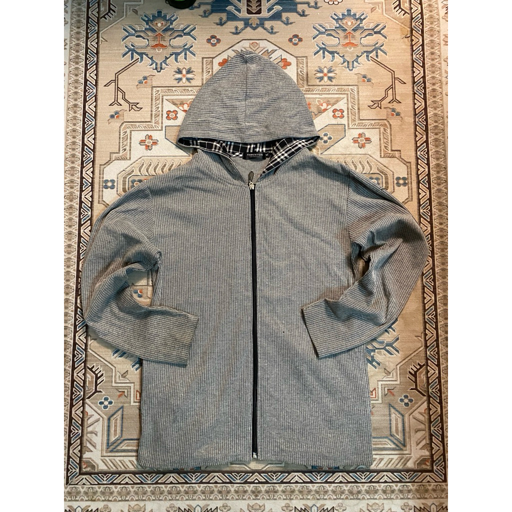 zip up hoodies มือสอง