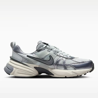 รองเท้าผู้หญิง Nike V2K Run ของแท้ ป้ายไทย