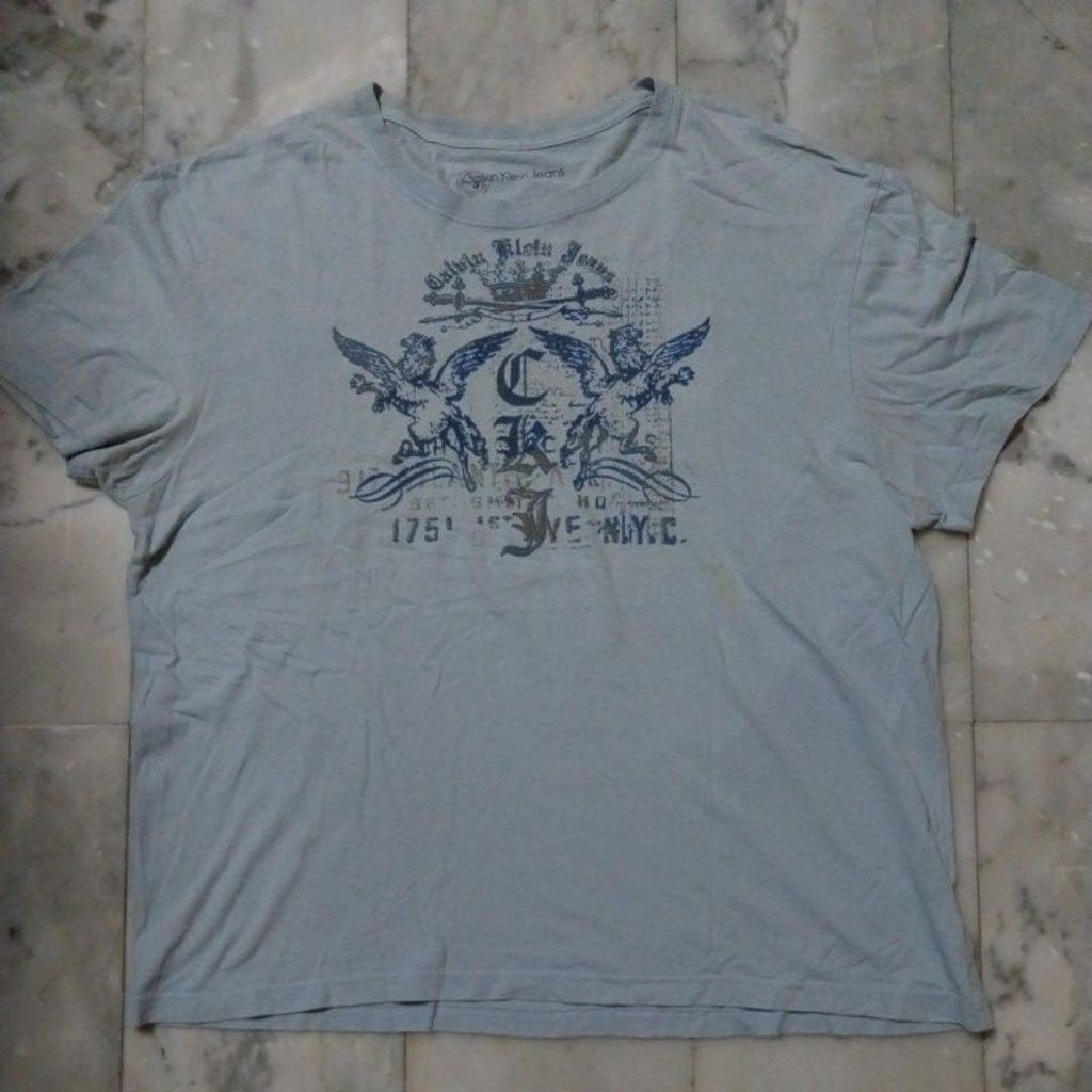 เสื้อยืดแขนสั้น แนวสตรีท CK แท้ มือสอง สภาพดี ของพร้อมส่งครับ