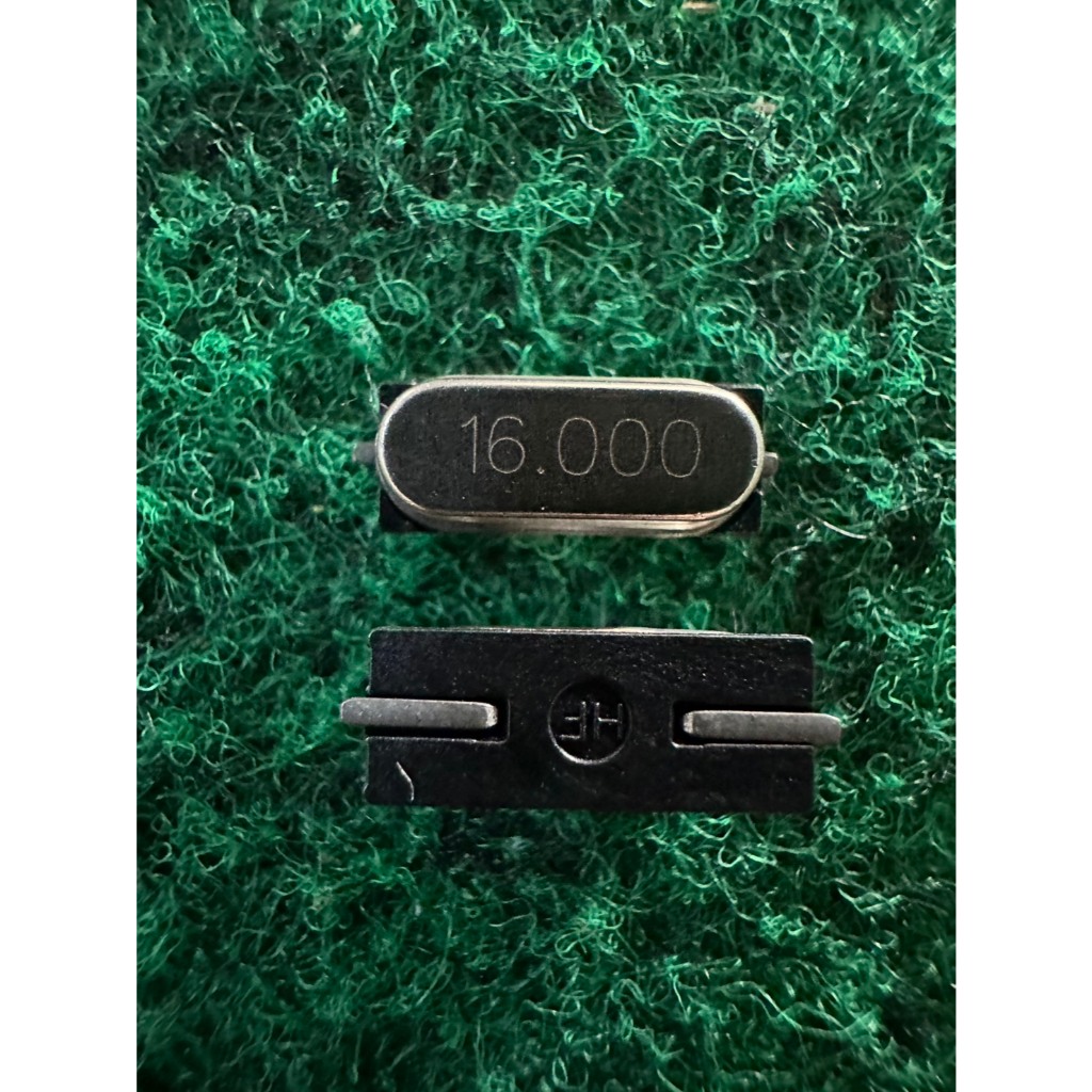 Crystal oscillator 2-Pin 16 Mhz , 10 Mhz , 3.579 Mhz , 4Mhz , 13.560 Mhz , RXD14.74K , 14.7456 Mhz ,