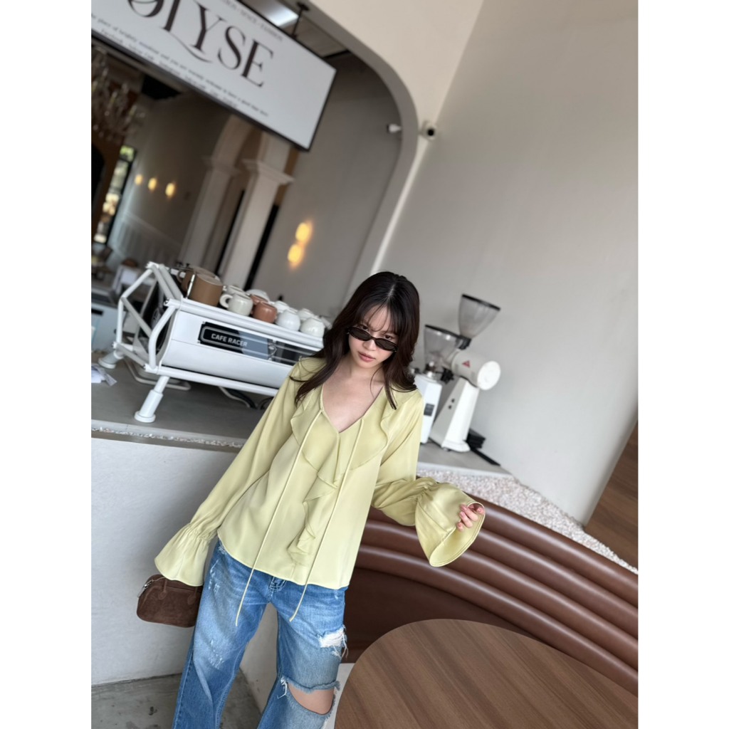 colourblockmatter - Kira  Blouse เสื้อแขนยาว  เสื้อซาตินแต่งปกชีฟอง  มี 8 สี