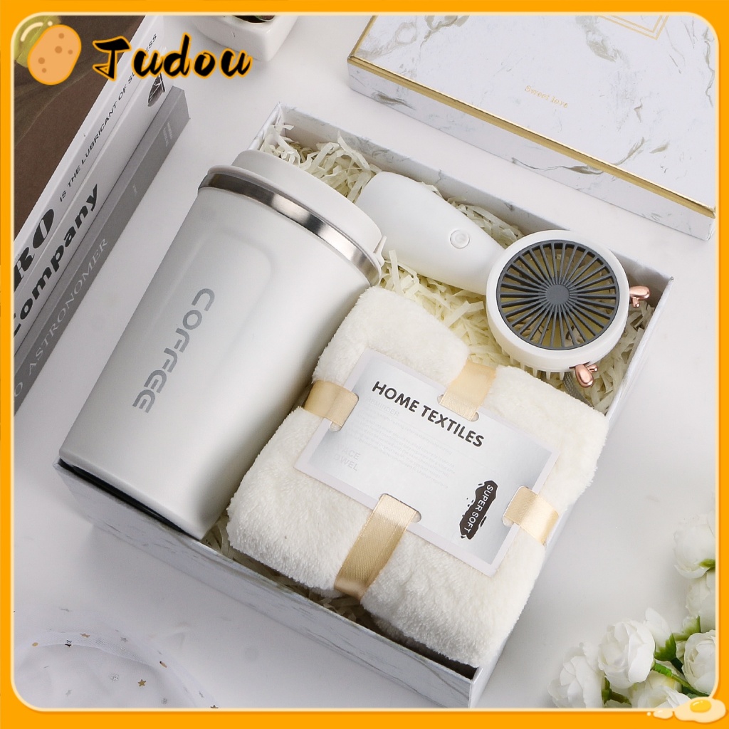 Birthday Gift Set กล่องของขวัญพรเดือนพฤษภาคมไทย เทียนหอมพัดลมเย็น ของขวัญเพื่อนผู้ใหญ่และขอบคุณ