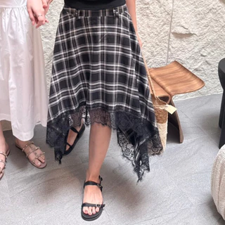 Sistersfabric - Angel flow skirt กระโปรงยาวดีเทลตกเเต่งลูกไม้
