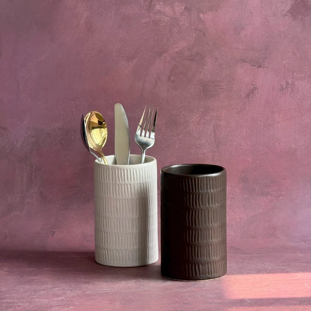 โถสำหรับใส่ช้อนส้อม ใส่ปากกาเครื่องเขียน โถ โหล กระบอกเซรามิค Kitchen Utensil Holder Cereamic - AT1CERAMIC