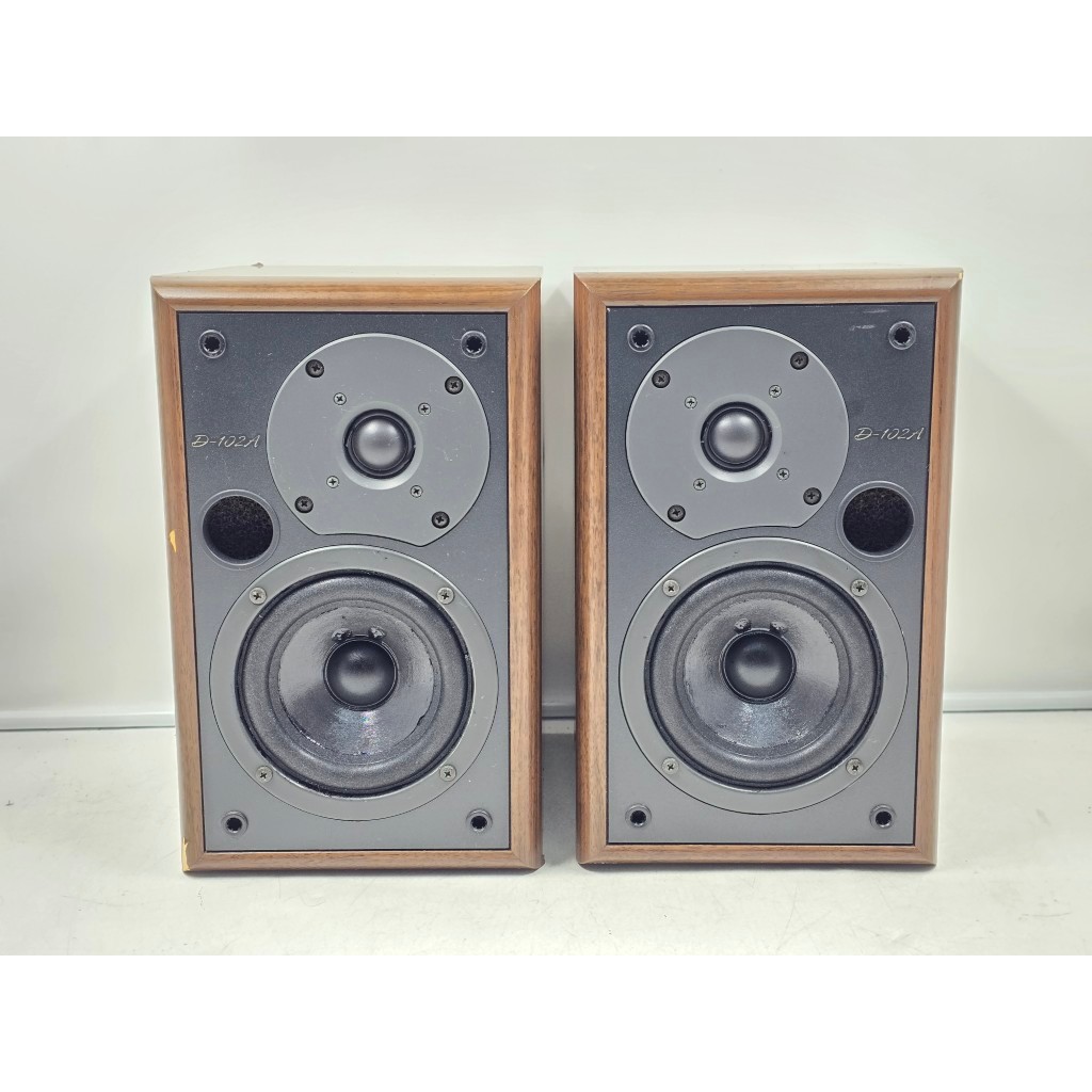 BJ5 ลำโพงญี่ปุ่นมือสอง 1 คู่ (840) ONKYO D-102A 80W 6 โอห์ม Woofer 4.5 นิ้ว Size ตู้ 18.5x22x29.5CM 