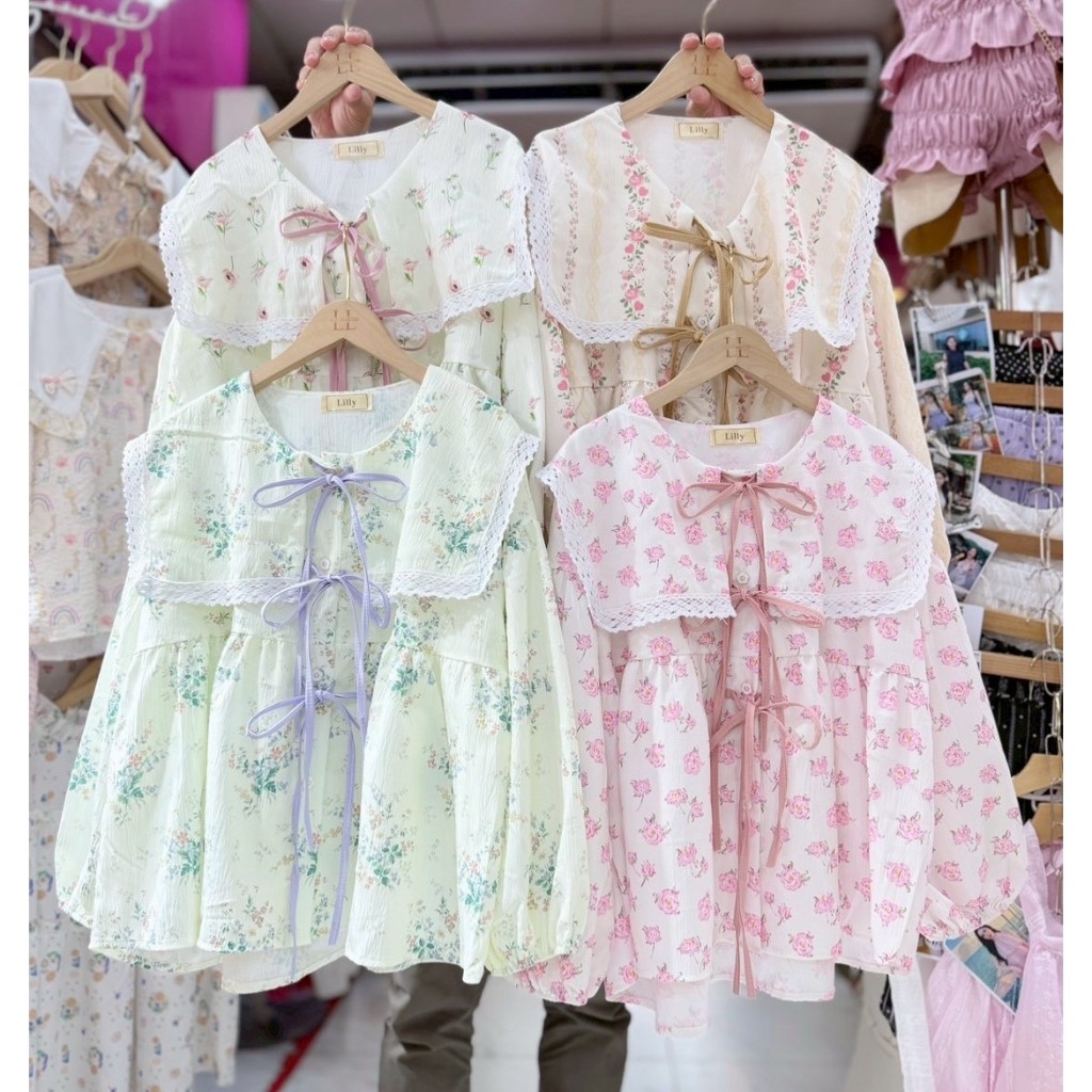 ป้าย Lilly เสื้อผ้าครัชแขนยาวแต่งปกใหญ่ อก 42 นิ้ว ยาว 22.5 นิ้ว