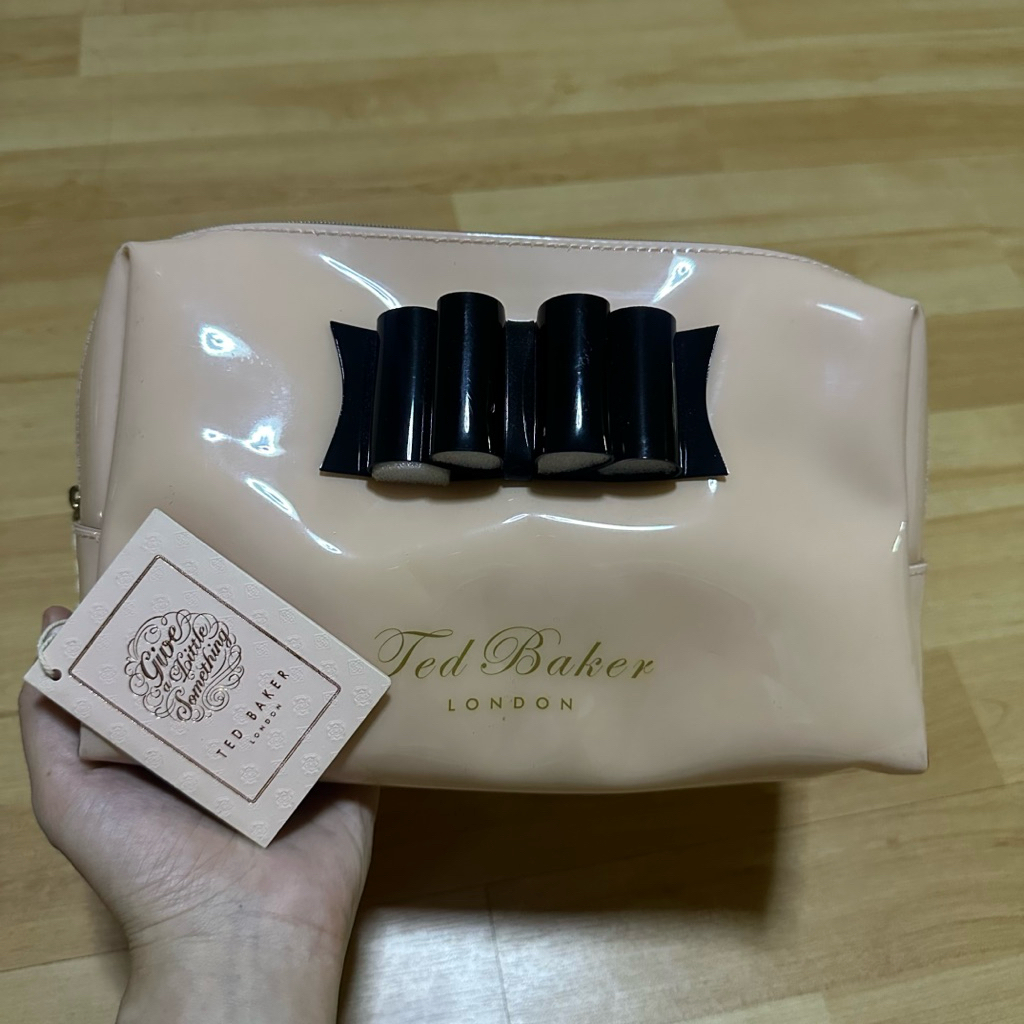 Ted Baker London Cosmetics Signature Bow Bag กระเป๋าเครื่องสำอาง