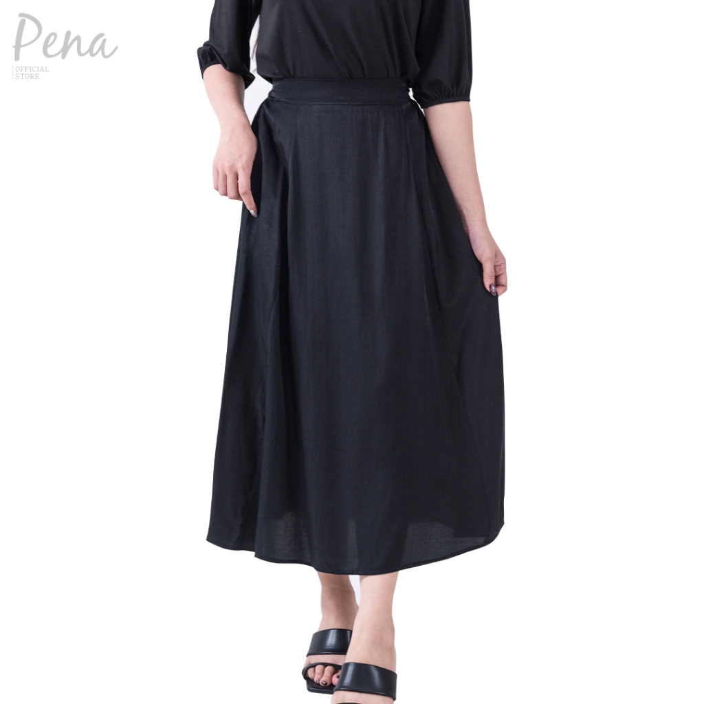 Pena house กระโปรงทรงเอยาว สีดำ PWSK122501