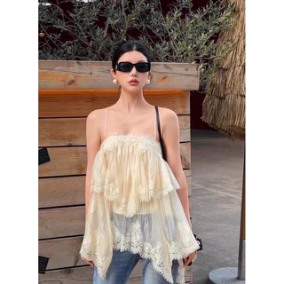 Lumière Lace : สายเดี่ยวระบาย ชั้นใหญ่ แต่งลูกไม้ มีซับใน ด้านหลังสานๆ ร้อยเชือก ปรับสายสั้นยาว งานเกรดนำเข้า