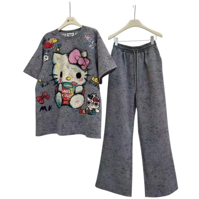 Set 2ชิ้น เสื้อสกรีนลาย KT ฟรีไซร์กางเกงขายาวมีกระเป๋า2ข้าง