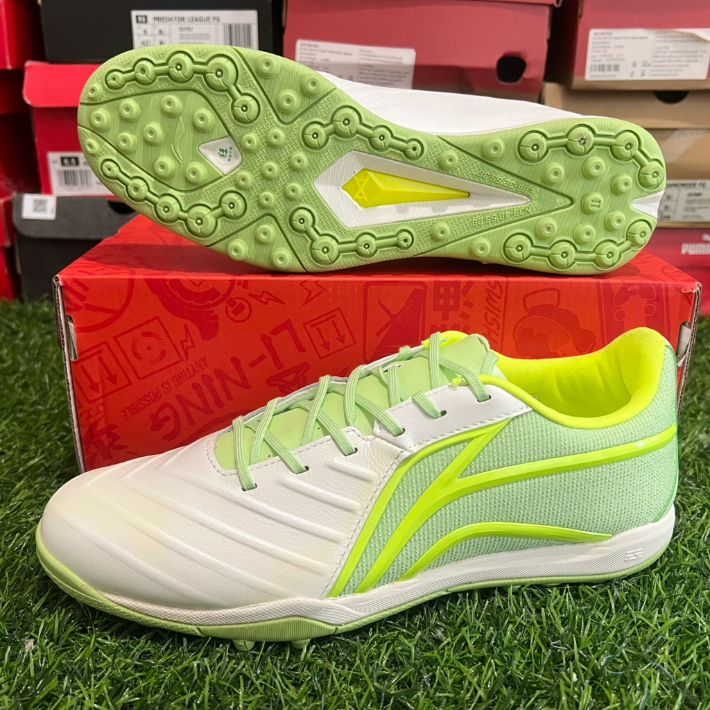 ร้อยปุ่ม รองเท้าฟุตบอล Li-Ning ตัวท๊อป หนัง