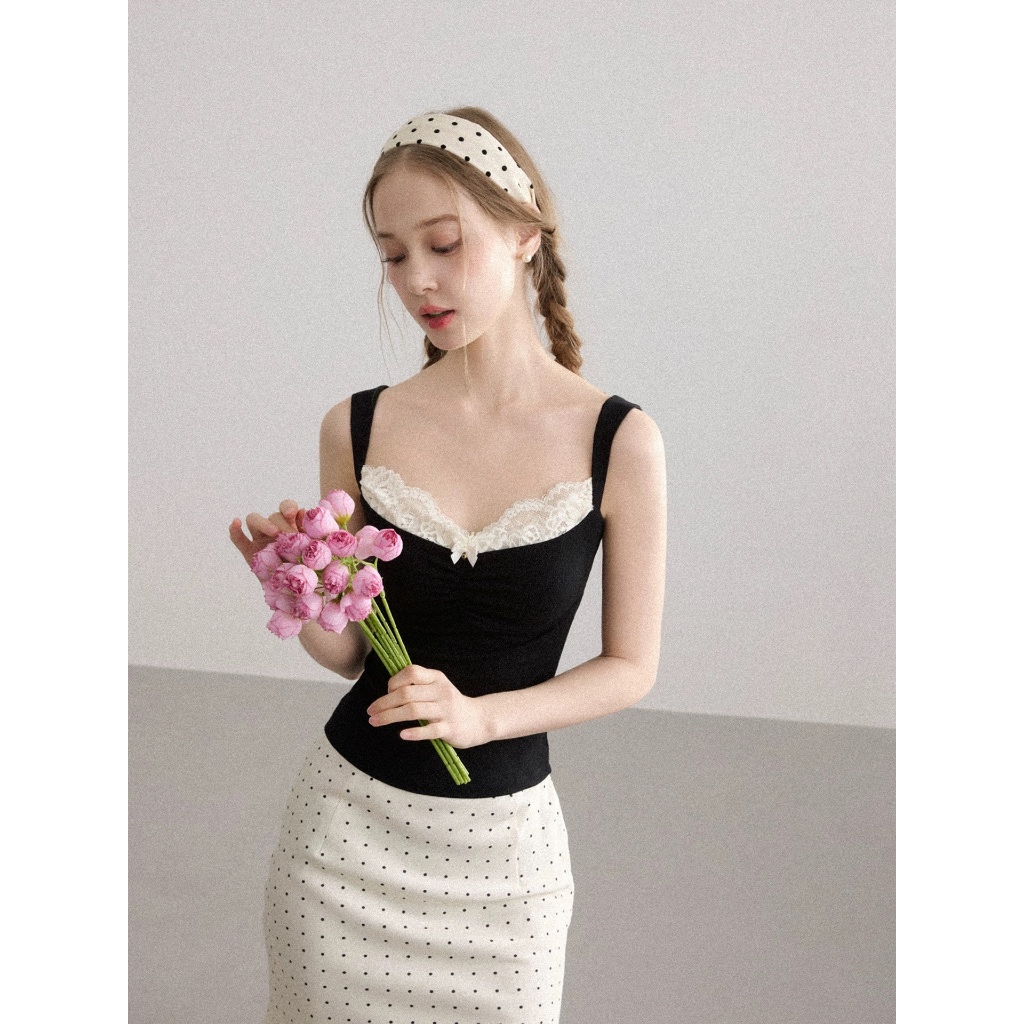 gurls.girl | yuju sweetheart lace bustier + dot mini skirt