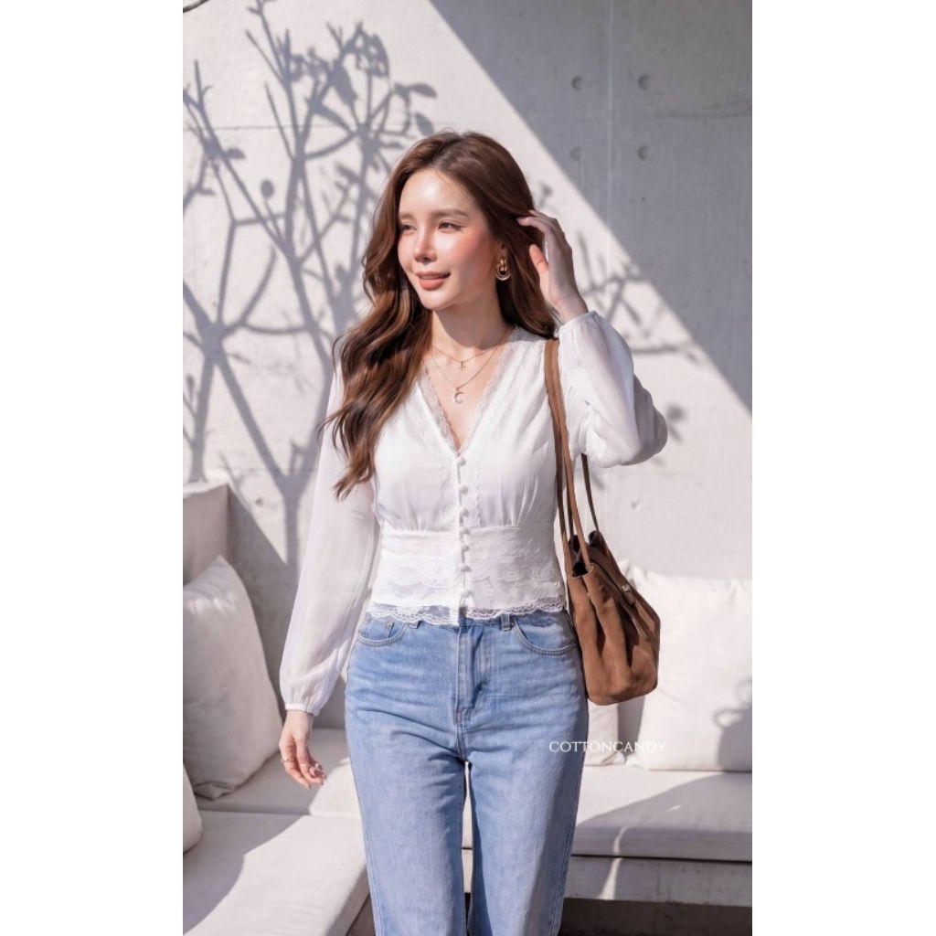 New Hilook korea เสื้ออะไรสวยจึ้งเลยคร่าา รุ่นนี้งานสวย ผ้าดีใส่สบายสุดๆ ดีเทลแต่งลูกไม้สวยมากกก แมท