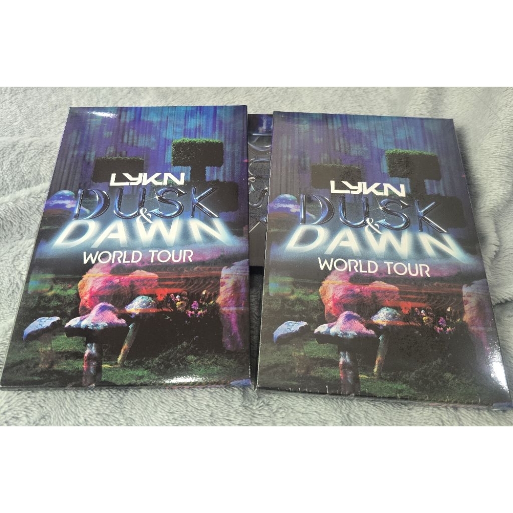 LYKN DUSK & DAWN WORLD TOUR MINI PHOTO SET
