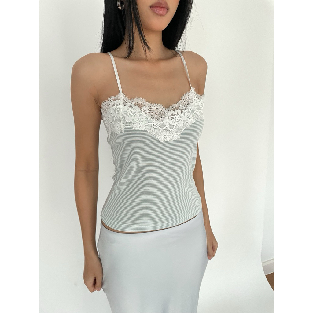 CASUAL NOT USUAL | Lacey soft camisole