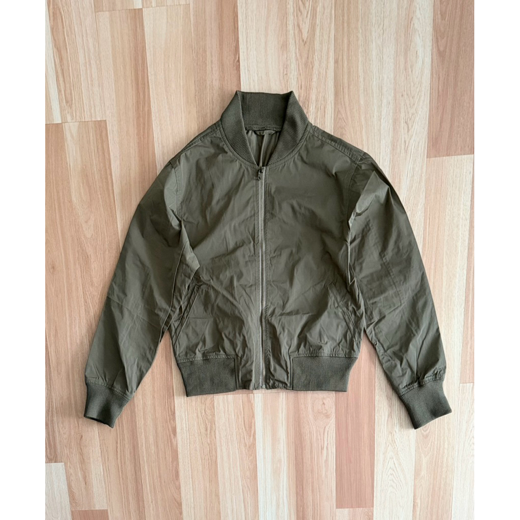 gu bomber jacket crop