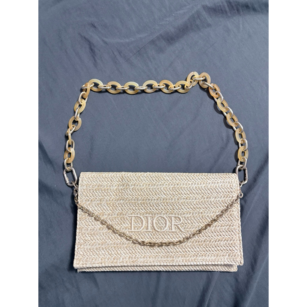 กระเป๋าแถมของ DIOR ( เอาไป DIY ทำเป็นกระเป๋า ) ของสัมมนาคุณ