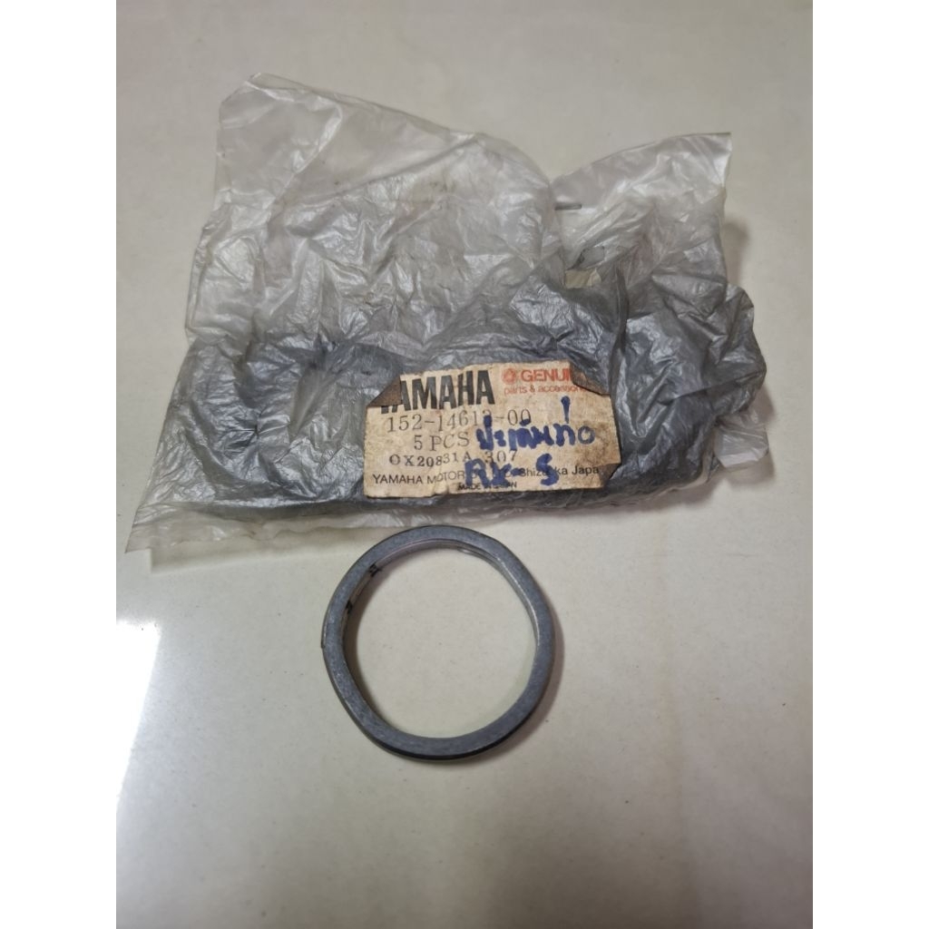 ปะเก็นคอท่อหน้าใส่ Yamaha DT100-DT100X-DT125-DT175-RS100-YZ80-YZ100-YZ125-RXS-RXK-RX100 ของแท้ญี่ปุ่
