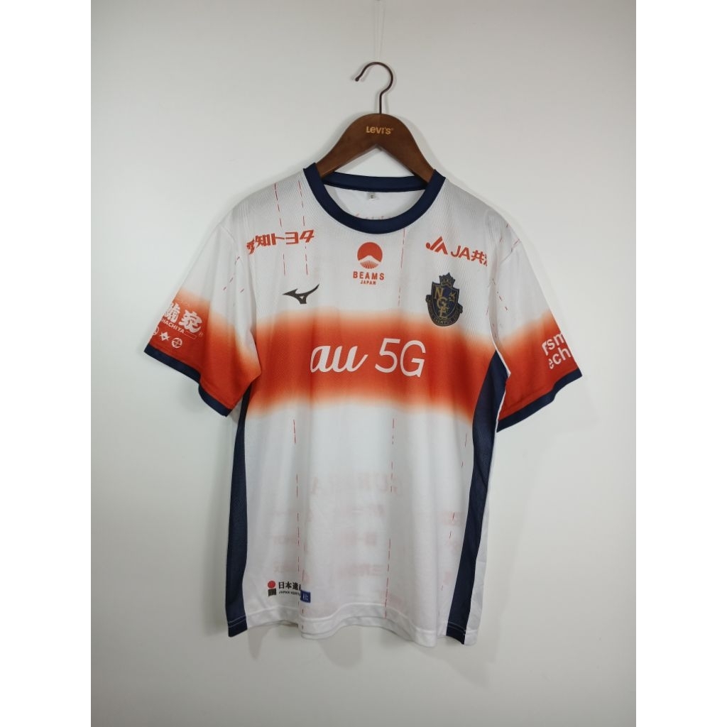 เสื้อฟุตบอล /เสื้อเชียร์  Nagoya Grampus Eight ปี 2020  Size.F รอบอก 42 ความยาว 28 นิ้ว