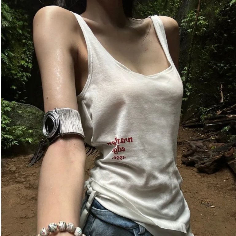 Tina~เสื้อกล้ามสี่เหลี่ยมหลังเปิดสไตล์อินส์ มีลายพิมพ์ เสื้อไร้แขนเนื้อนุ่ม ใส่ได้ทุกโอกาส แฟชั่นเกาหลี
