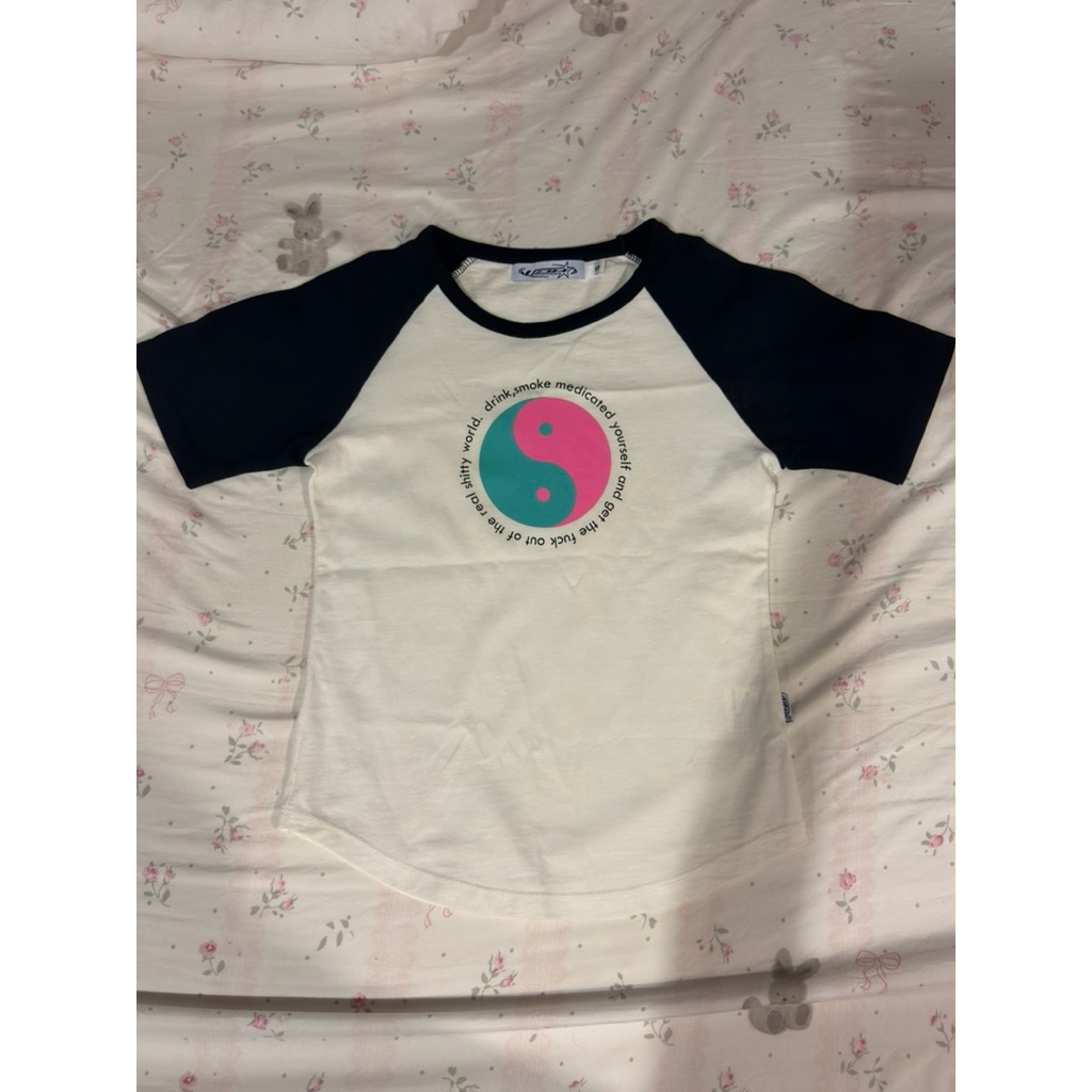 ส่งต่อเสื้อVgh ใส่ครั้งเดียวค่าใหม่มาก