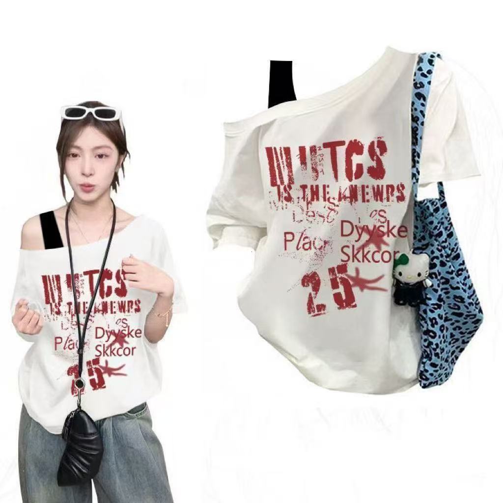 COD พร้อมส่ง เสื้อยืดฤดูร้อนผู้หญิง ดีไซน์ไหล่เอียงสองชิ้นปลอม ลายพิมพ์แฟชั่น สไตล์อินส์ฮิต ขายดีมาก