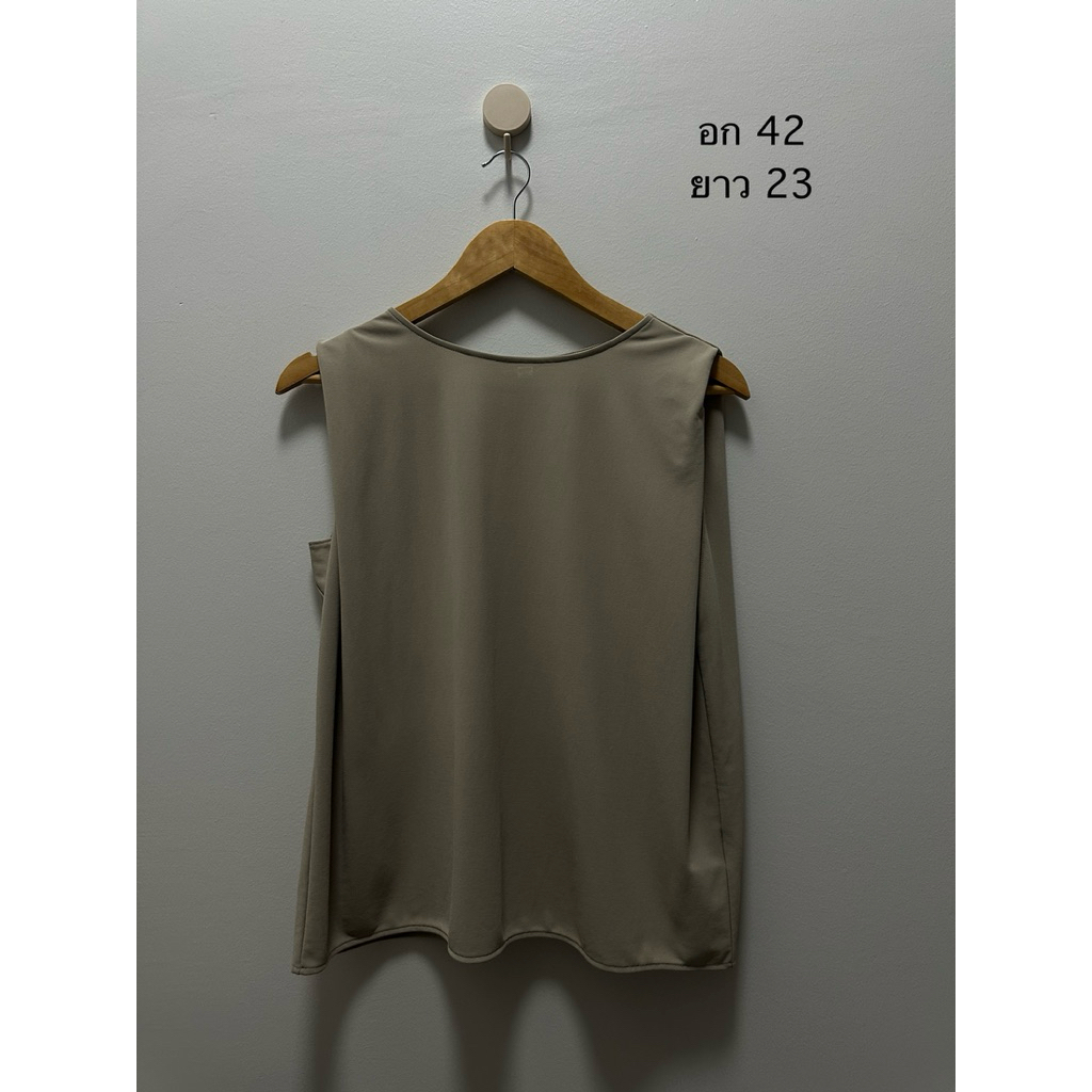 Uniqlo (m) เสื้อกั๊กน่ารัก (พร้อมส่ง)