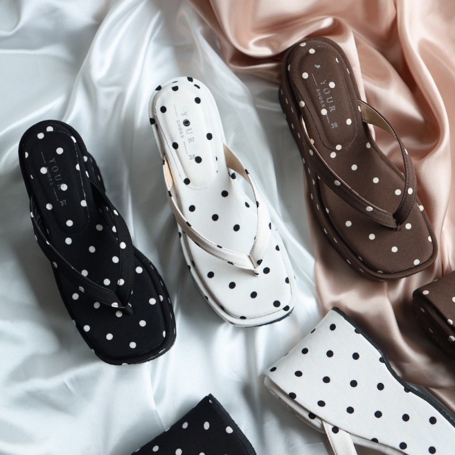 YOURSHOES L9 (เท้าอวบ +1ไซส์) / รองเท้าส้นตึกสูง 4นิ้ว รองเท้าส้นตึกPolkadot