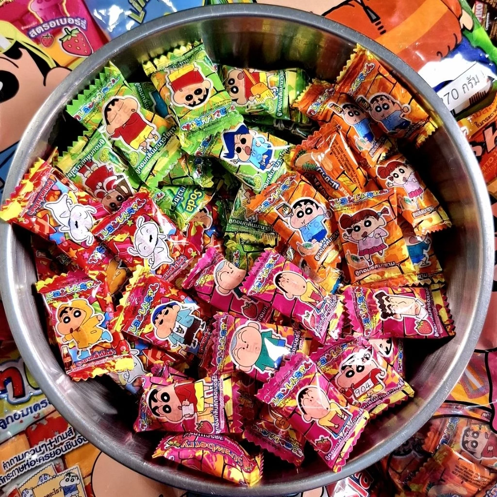 ลูกอมชินจังรวมรส โคล่า มะนาวโซดา สตอเบอร์รี่ มะขาม