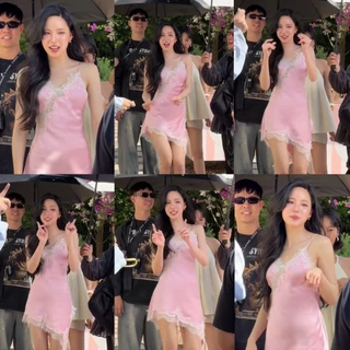 BY IRA มินิเดรสสายเดี่ยวซาตินงานซาตินแต่งลูกไม้ สวย หรู